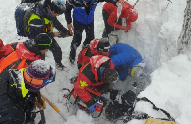 Recovery of a 50 year old man from a French Alps avalanche.